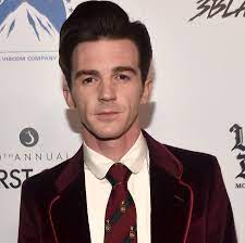 Jared drake bell (born june 27, 1986), also known as drake campana, is an american actor, singer, songwriter, and musician. Drake Bell Pleads Guilty To Attempted Child Endangerment The New York Times
