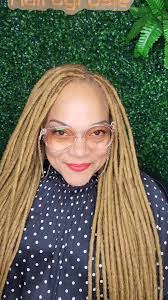 Catherine Kaczmarek's Instagram, Twitter & Facebook