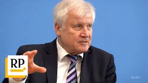 Der minister sei positiv auf das virus getestet worden und befinde sich. Seehofer Will Sich Nicht Mit Astrazeneca Impfen Lassen