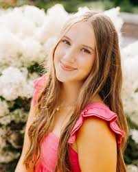 Emily Senior Year 2025 Senior Photos by @jumawagandaphotography.seniors