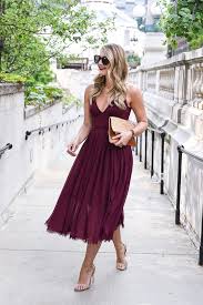 Here are two fall wedding guest outfits that are perfect for any wedding in november. Fall Wedding Guest Dress Guide Visions Of Vogue