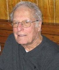 Elizabeth Commander's Instagram, Twitter & Facebook