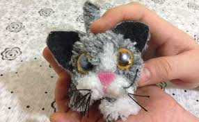 Kendin Yap Ponpon Dan Yavru Kedi Yapimi Diy Orgu Kedi Yavru Kediler