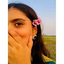 Verna Block's Instagram, Twitter & Facebook