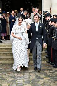 Ich weiß, dass ich für alle spreche, wenn ich mein tiefstes mitgefühl für alle, die von diesem schrecklichen vorfall betroffen sind und vor allem an die im späten frühling 2017 hätte baby nummer zwei das licht der welt erblicken sollen. Prinz Jean Christophe Napoleon Bonaparte Heiratet Grafin Olympia Von Und Zu Arco Zinneberg In Prunkvolle Konigliche Hochzeit Aktuelle Boulevard Nachrichten Und Fotogalerien Zu Stars Sternchen