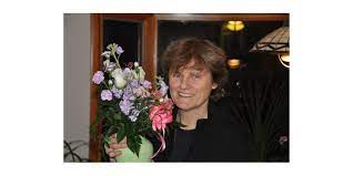 La bioquímica húngara pasó una década en busca de apoyo para sus estudios sobre arn mensajero. Katalin Kariko The Mother Of The Covid 19 Vaccine Affirms In Summer We Will Probably Be Able To Return To Normal Life