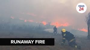 Hikers have been forced to leave the area, as fire crews work tirelessly to contain the inferno. Dykcx Sr9 Spdm
