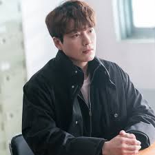 10 Potret Gagah Pemeran Detektif Ji Di Kdrama 365 Repeat The Year