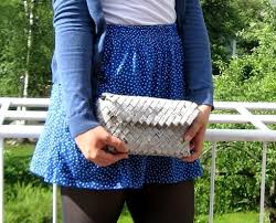 These beautifully designed custom newspaper bags are available at marvelous discounts. Newspaper Clutch A Woven Bag Needlework Papercraft And Paper Folding On Cut Out Keep
