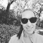 Elizabeth Crysler's Instagram, Twitter & Facebook