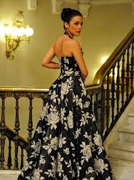 Adriana Ugarte Como Sira Quiroga En El Tiempo Entre Costuras Elegant Wedding Dress Fashion Tv Contemporary Outfits