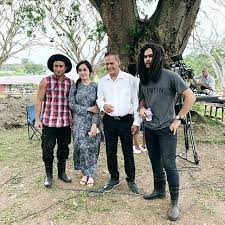 Sudahnya, pengantin lelaki terpaksa membuat pilihan yang dirasakan terlalu payah untuk diputuskan. Pengantin Lelaki Untuk Cik Gadis Cahaya Hayati