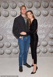 Armie hammer is filing for joint custody of his two children whom he shares with his estranged wife elizabeth chambers. Armie Hammer S Estranged Wife Elizabeth Chambers Shares Images Of Their Kids Starting School Sound Health And Lasting Wealth