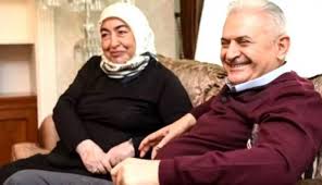 Havva ve muhittin böcek çiftinin gökhan adında bir oğlu oldu. 9 Yilda 368 Milyon Tl Lik Ihale Binali Yildirim In Esi Semiha Yildirim In Yegenine Gitti Gundem Gelecek Gundem