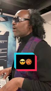 It’s NBA Allstar Weekend but who knew Stevie had a nice jump  shot?🏀😎#blackhistory #steviewonder #nba