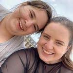 Amy Britten's Instagram, Twitter & Facebook