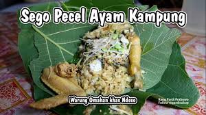 Nasi pecel mbok sarti di utara pasar sumberayu, kecamatan muncar, banyuwangi ini punya ciri khas kuat. Sego Pecel Ndeso Legendaris Mbak Sri Buka Sampai Jam 3 Pagi Youtube