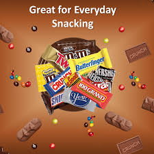 SupplyTiger (112 Ounce) Variety Assortment Chocolate Snickers, Reese's, 100  Grand, & More
