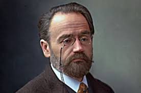 La Medea de Javich Peralta es dominicana, es mujer, eres tú