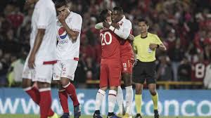 Ambos son equipos tradicionales del fútbol colombiano, acostumbrados a protagonizar grandes. Santa Fe Vence A America Con Gol De Johan Arango As Colombia