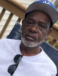 Kari Moses's Instagram, Twitter & Facebook