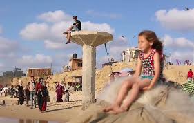 Gaza's hamas rulers had threatened to strike after hundreds of palestinians were injured in clashes with israeli we have started, and i repeat started, to attack military targets in gaza, israeli military. Bild Zu In Sachen Gaza Reportage Arte Kritiker Warten Auf Antwort Bild 1 Von 1 Faz