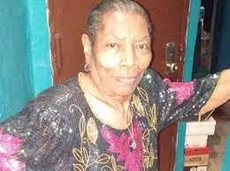 Shirley Cureton's Instagram, Twitter & Facebook