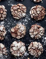 Cookies Mi Cuits Chocolat Banane Et Noix De Pecan Pour 12 Personnes Recettes Elle A Table Recette Cookies Recette Yotam Ottolenghi Recette Chocolat