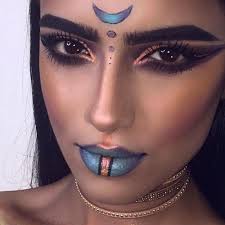 This Makeup Artist Did Looks For Every Zodiac Sign And The Results Are Incredible Halloween Makeup Inspiration Halloween Makeup Pretty Creepy Halloween Makeup