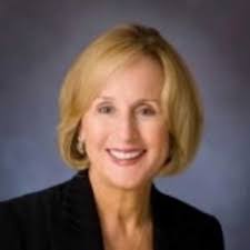 Anne Elwell's Instagram, Twitter & Facebook