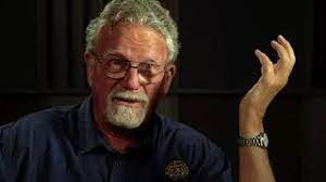 Marcell jankovics (born 21 october 1941) is a hungarian graphic artist, film director, animator and author. A Rendezo Valaszol Jankovics Marcell 2020 Youtube