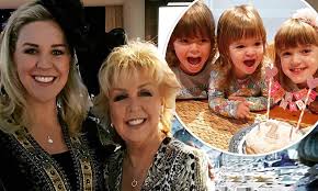 Two years later, i did so well with my blog that i was asked to become a coach for others wanting to build their blogs! Lauren Newton Shares A Sweet Family Picture As She Celebrates Daughter Perla S Second Birthday Daily Mail Online