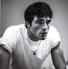He is known for his roles in netflix's the kissing booth teen film franchise and the hbo series euphori. Jacob Elordi From Hbo S Euphoria Jacob Elordi Is The Anti Heartthrob