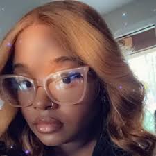 Looking for recommendations for someone to do a wedding cake please