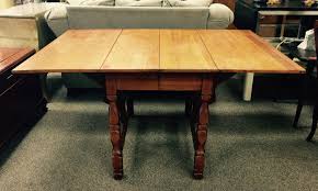Hot New Arrival Vintage Willett Brand Dual Drop Leaf Table Complete With Hidden Inner Leaf In Great Condition 1 Drop Leaf Table Table Dining Table