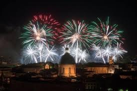 Si en 2020 les feux d'artifice avaient été majoritairement annulés, cette année la fête nationale sera célébrée comme il se doit au sein de la métropole de lyon. Toulouse Va Organiser Quatre Feux D Artifice En Simultane Pour Le 14 Juillet Voici Les Lieux Retenus Actu Toulouse