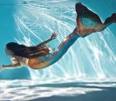 Booking Agent For Chopsy Life Art Pieces Contraband Events Mermaid Photography Real Life Mermaids Mermaid Swimming