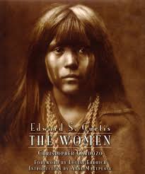 Edward Sheriff Curtis. Visions of a Vanishing Race. Text by Florence  Graybill. 0-517-34819-5