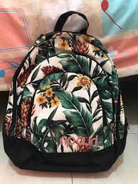 Para wanita itu klo udah ketemu bisa fusion kayak dragon ball buat ngajatuhin lu. Tas Ripcurl Fesyen Wanita Tas Dompet Di Carousell