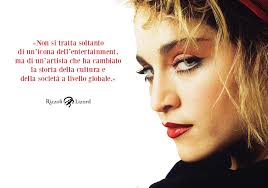 Achille Lauro se ne frega della mascolinità tossica, e fa bene