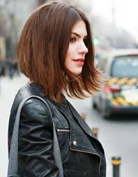 Coupe de cheveux long devant arrondie arriere et brushing | espace. Idee Coiffure Coifure De Femme Carre Court Plus Long Devant Et Plus Court Derriere Madame Tn Magazine Feminin Numero 1 Mode Beaute Shopping Lifestyle