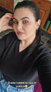 Andreea Mihai (@_deea_92_)