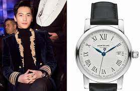 Born december 8, 1963 in nanjing, jiangsu) is a former chinese badminton player. Sunny Yang Yang S Display Of Two Best Fake Montblanc Watches With Roman Numerals Swiss Replica Watches Live Online