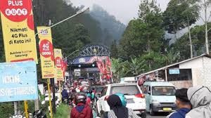 Assalamu alaikum teman teman makam keramat,kejayaan,berada di serang,banten,lokasi ,makam keramat,ini berada di. Kunjungan Wisata Guci Tegal Bertambah Ramai Meski Sempat Diterpa Viral Parkir Mahal Tribun Jateng