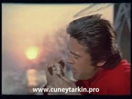 Posts (13) likes (8) following (0) followers (0) ask me anything (0) report profile. Cuneyt Arkin Istasyon Filmi Hulya Kocyigit Erol Tas Ve Leylim Ley Ile Zulfu Livaneli Animated Gif