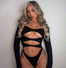 Gabriella Farias - Free nude pics, galleries & more at Babepedia