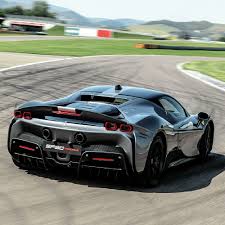 Pin Di Tan Jianming Su Ferrari Auto Da Sogno Macchine Sportive Ferrari