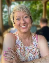 Paula Hoover's Instagram, Twitter & Facebook