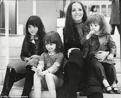 A collection of facts with age, height. Jackie Collins Daughters Reveal She Kept Terminal Cancer Diagnosis Secret Daily Mail Online