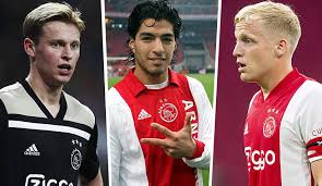A big diffrence also between the italian ultras scene and the dutch scene is that there are no political opinions involved in holland. Van Der Meyde De Ligt Und De Jong Das Sind Die Ajax Rekordabgange Seite 1